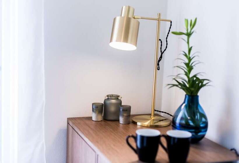 اتاق استاندارد سه تخته با بالکن, Lemon Tree House