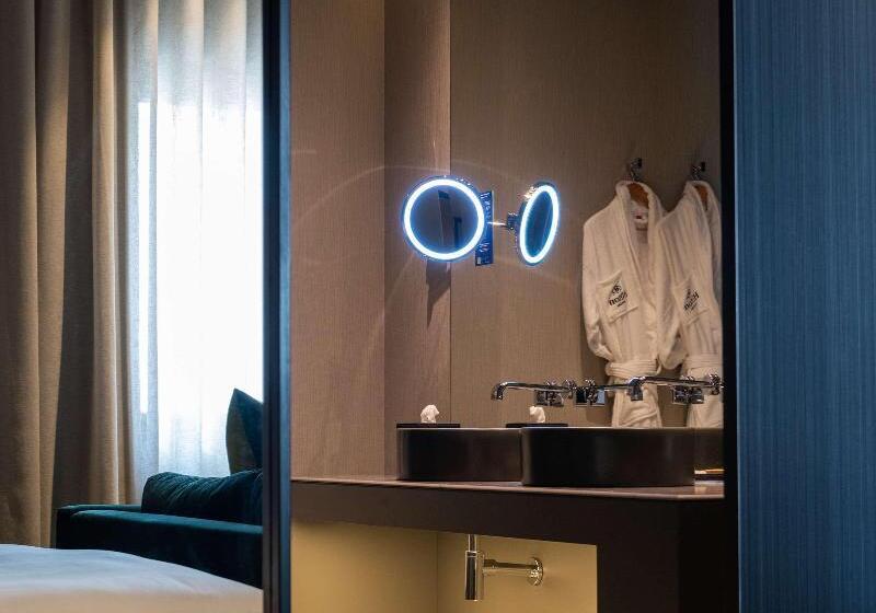 스탠다드 룸 킹사이즈 침대, Hilton Porto Gaia