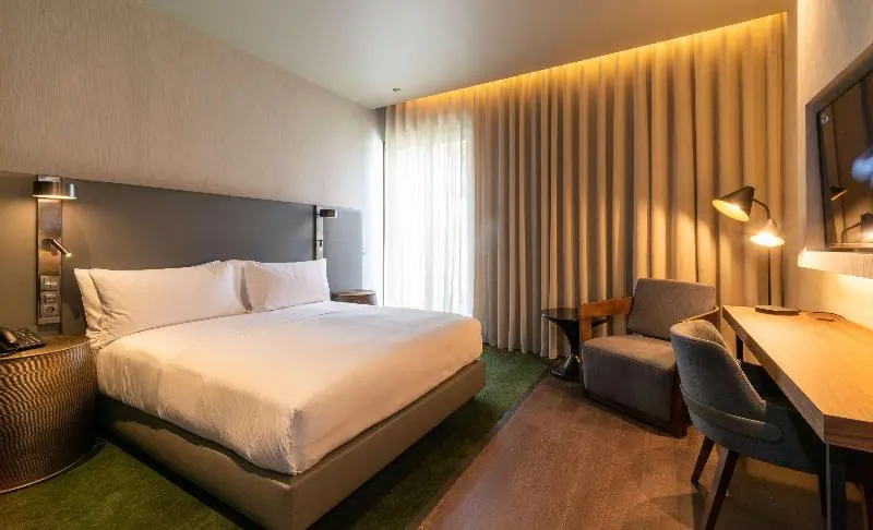 اتاق لوکس با تخت بزرگ, Hilton Porto Gaia