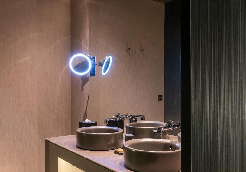 스탠다드 룸 킹사이즈 침대, Hilton Porto Gaia