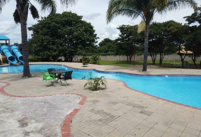 اتاق لوکس, Moba Hotel And Conventions Centre