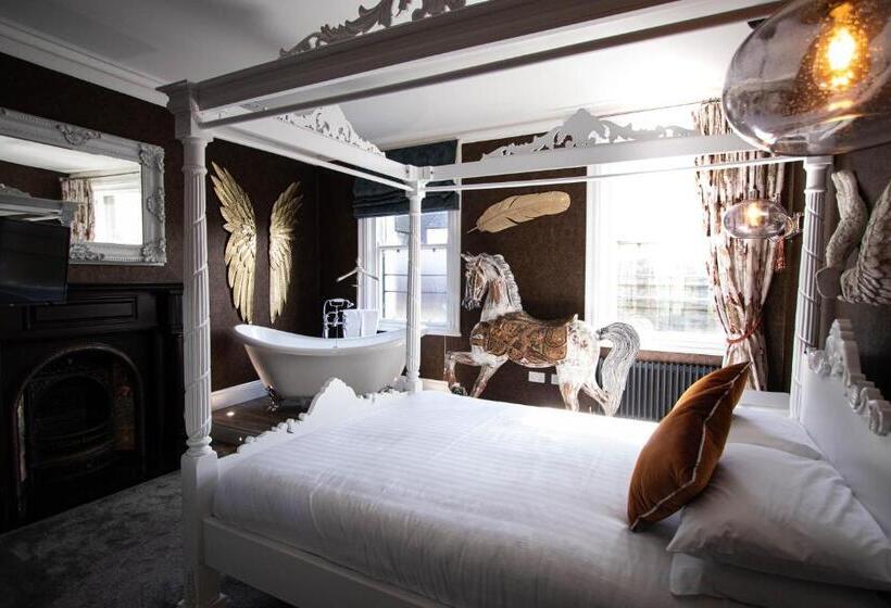 スタンダードルーム, The Auction House