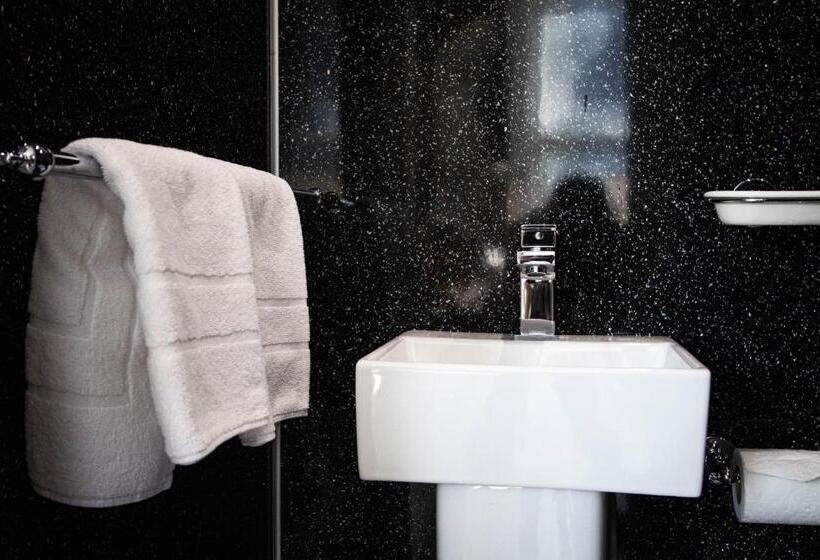 キングサイズベッドのスーペリアルーム, The Auction House