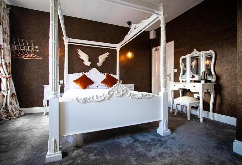 スタンダードルーム, The Auction House