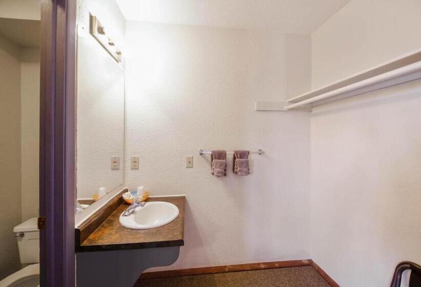 غرفه قياسيه سريرين مزدوجين, Cheyenne Wells By Oyo Rooms