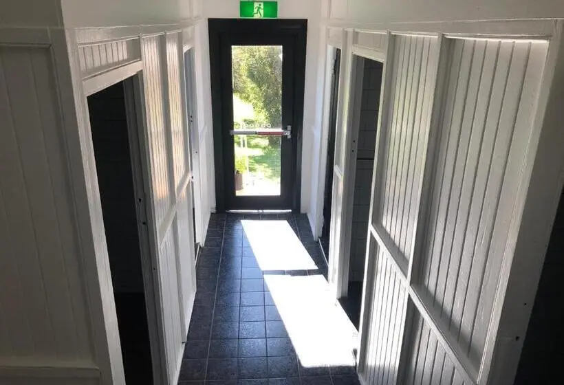 バスルーム共同エコノミー4人部屋, Toodyay Manor