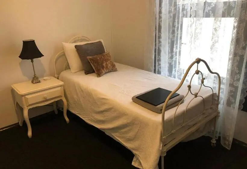 バスルーム共同エコノミー4人部屋, Toodyay Manor