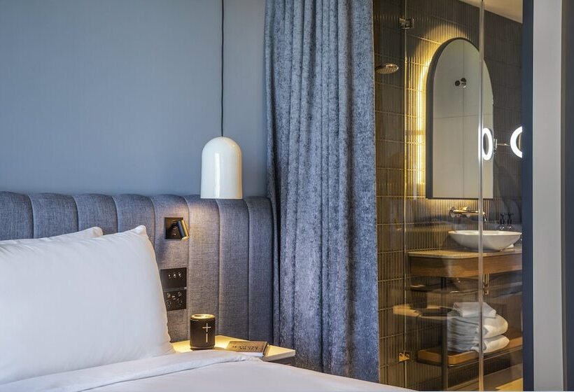 Номер Стандарт, Voco Melbourne Central