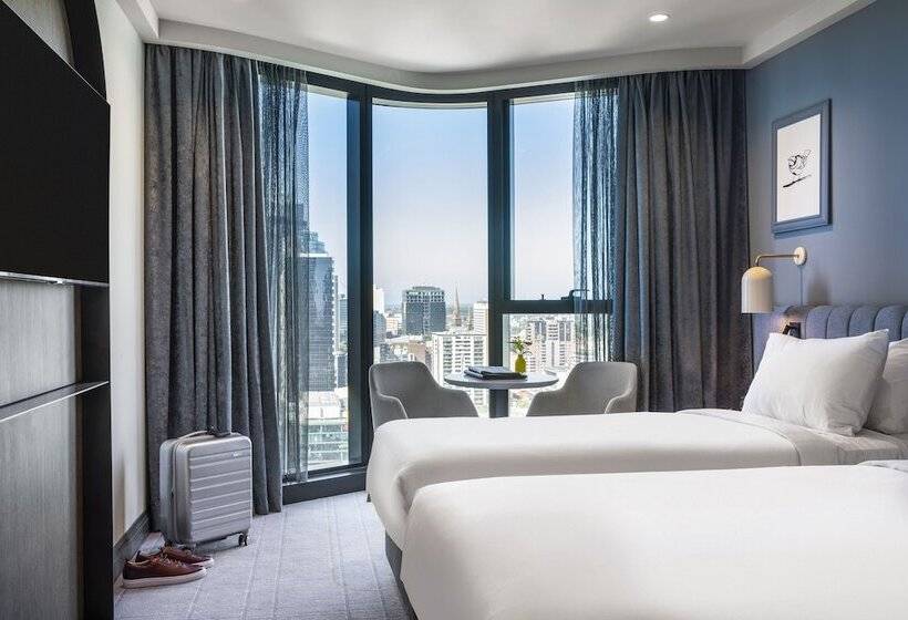 Номер Стандарт, Voco Melbourne Central