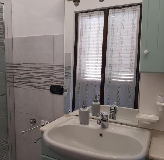 Трехместный Номер Стандарт с Балконом, Casa Vacanze Da Cinzia