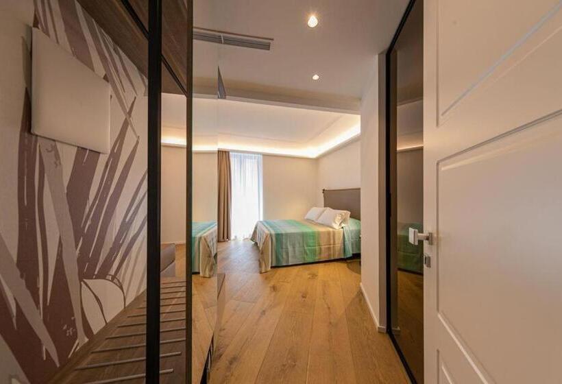 디럭스 트리플 룸, Palazzo Raho Suites