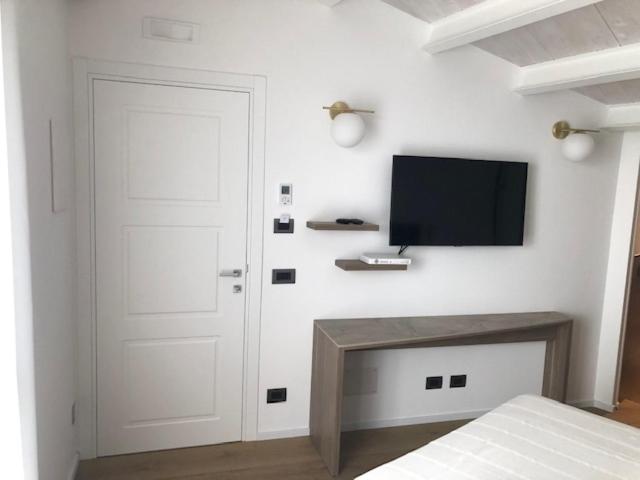 디럭스 트리플 룸, Palazzo Raho Suites