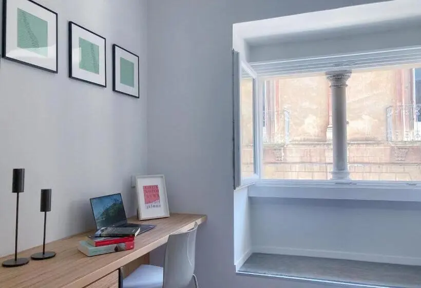 デラックスルーム, Sognalibro Bed And Books