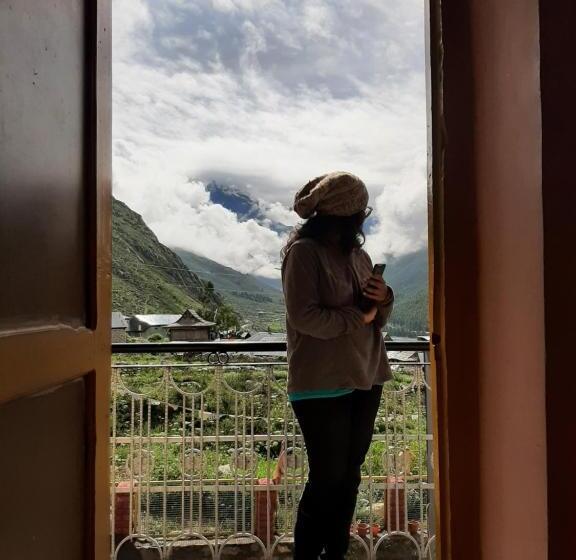 标准间, Lap Stays   Wanderer S Nest