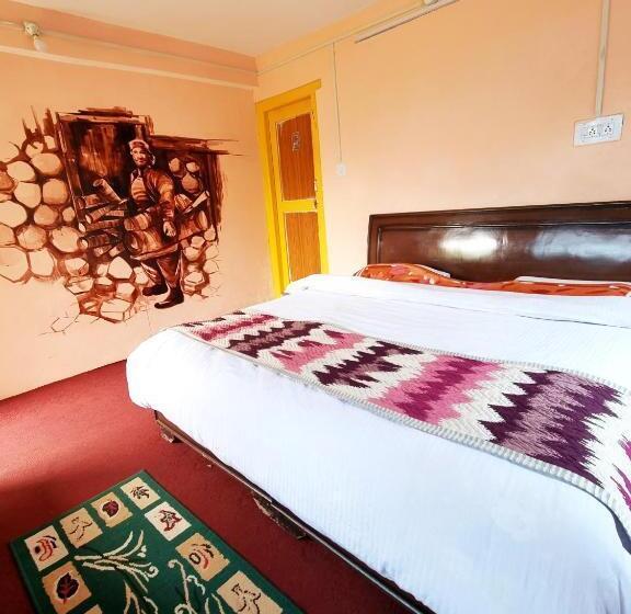 经济房, Lap Stays   Wanderer S Nest