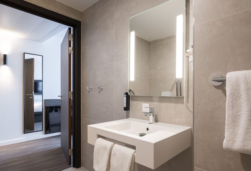 غرفة قياسية لذوى الاحتياجات الخاصة, B&b Hotel Antwerpen Centrum