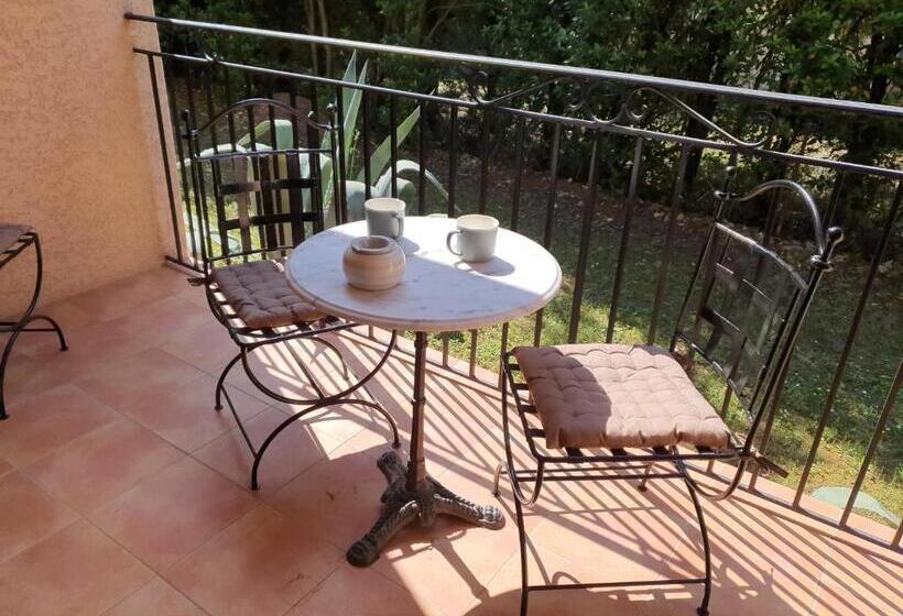 חדר דלוקס עם מרפסת, Villa Des Masques