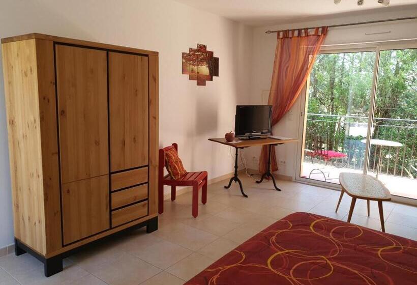 غرفة ديلوكس مزودة بشرفة, Villa Des Masques