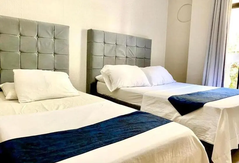 اتاق لوکس سه تخته, Bahia Suite In