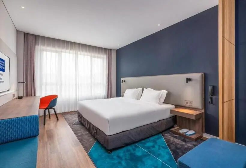 キングサイズベッドのスーペリアルーム, Holiday Inn Express Dongyang Hengdian, An Ihg