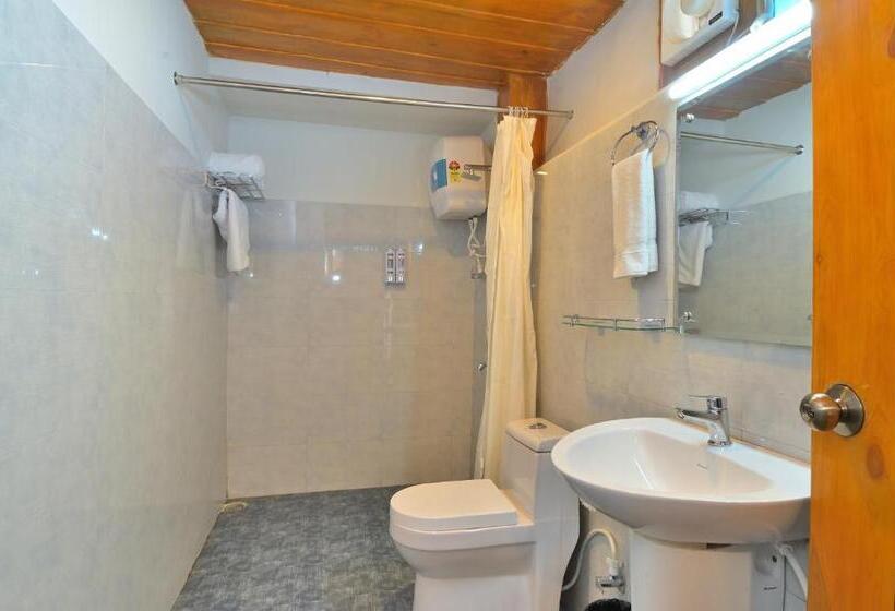 스탠다드 룸 산 전망, La Riqueza Kanatal   Mountain View Rooms   Welcome New Year With Fresh Snowfall