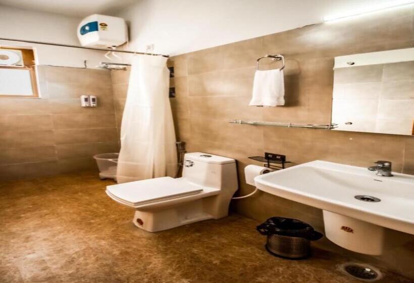 스탠다드 룸 산 전망, La Riqueza Kanatal   Mountain View Rooms   Welcome New Year With Fresh Snowfall