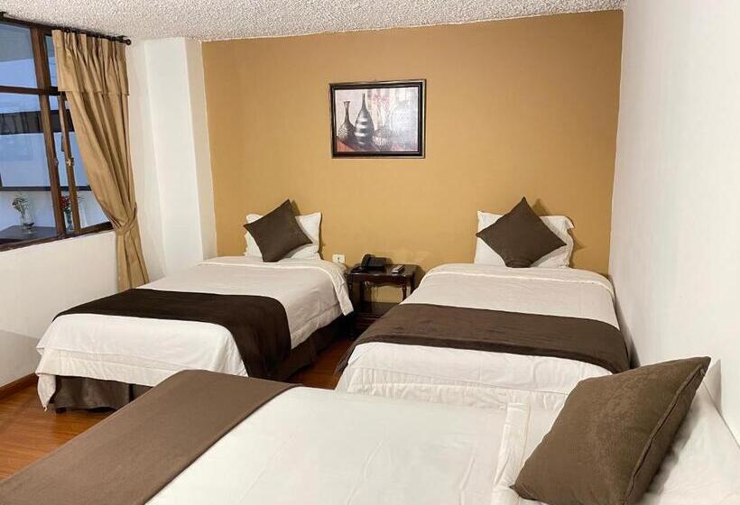 غرفة قياسية ثلاثية, Loft Nass Atahualpa