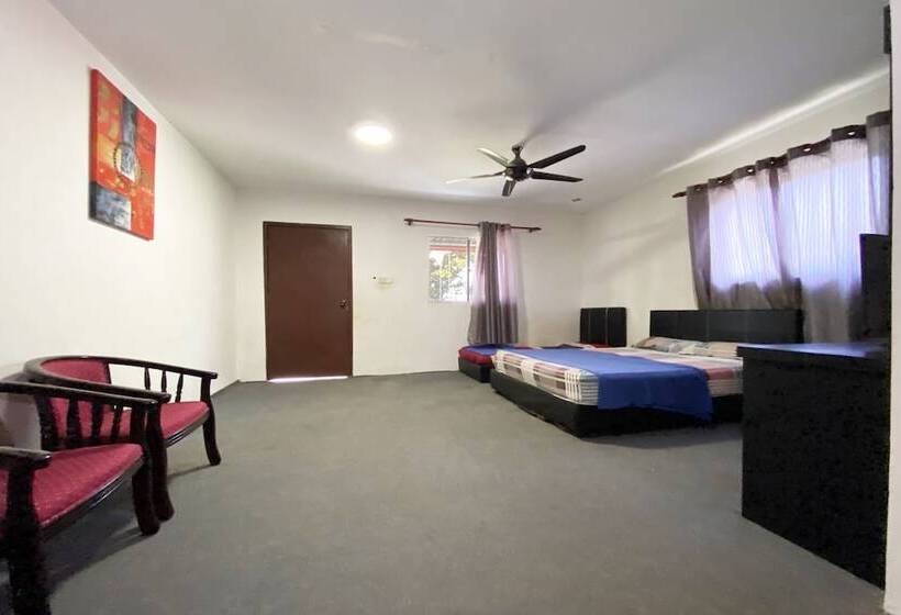 חדר דלוקס לשלושה, Oyo 90317 Ambong Bay Resthouse