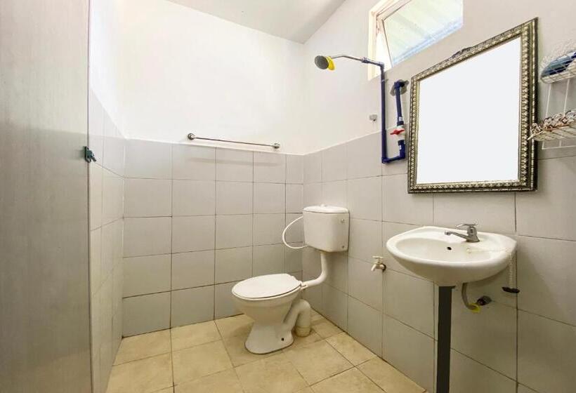 Quarto Deluxe, Oyo 90317 Ambong Bay Resthouse