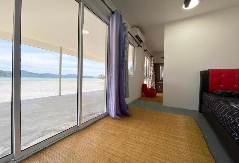 סוויטה משפחתית, Oyo 90317 Ambong Bay Resthouse