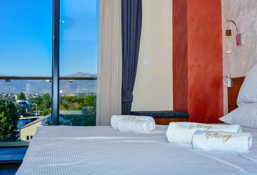 اتاق استاندارد با چشمانداز کوهستان, Story