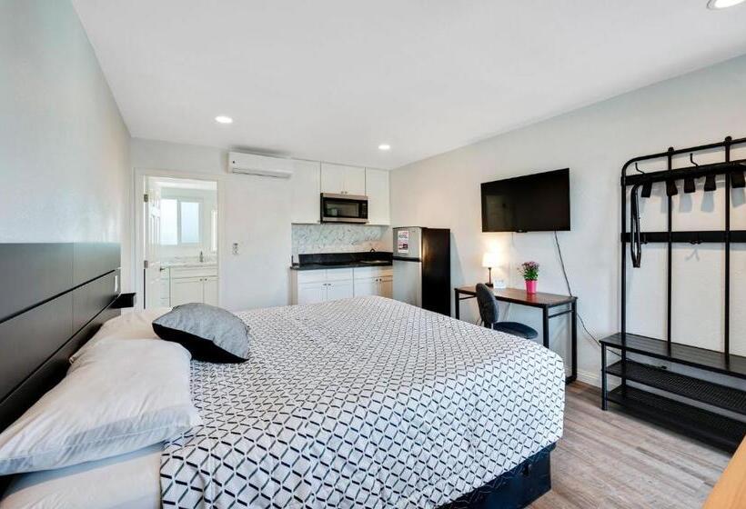 스탠다드 룸 킹사이즈 침대, Unik Motel