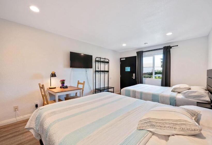 디럭스 룸, Unik Motel