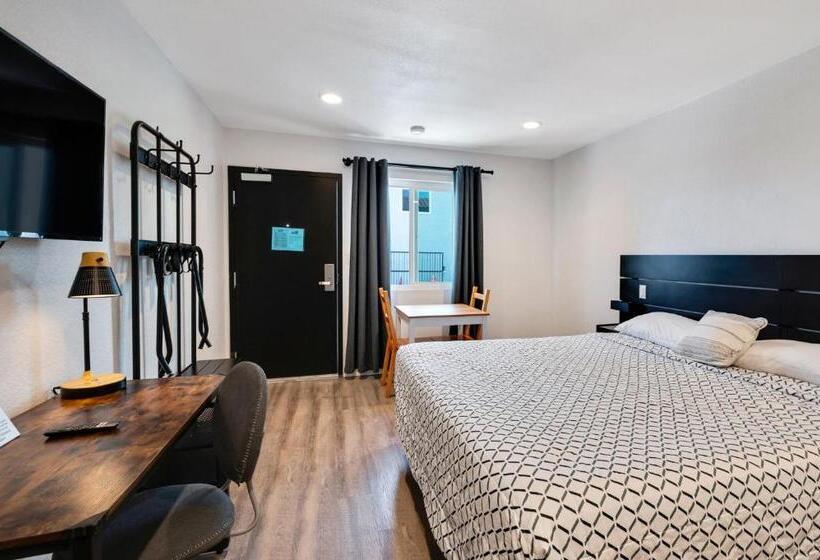 Номер Стандарт Кровать Кинг Адаптированный для Инвалидов, Unik Motel