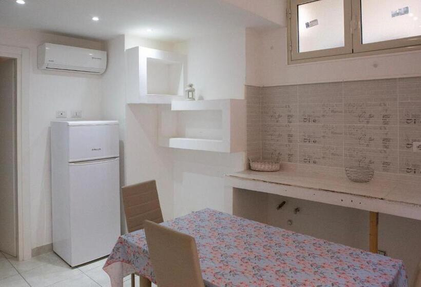 غرفة ديلوكس مطلّة علي البحر مزوَّدة بشُرفة, La Casa Di Eolo