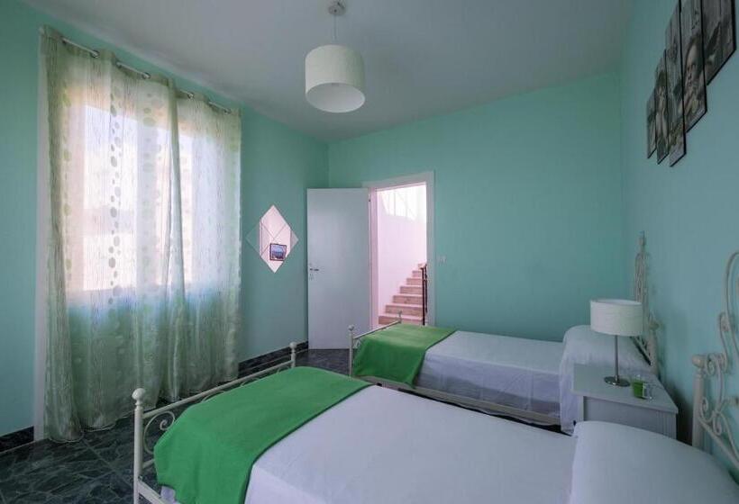 غرفة قياسية مزوَّدة بشُرفة, La Casa Di Eolo