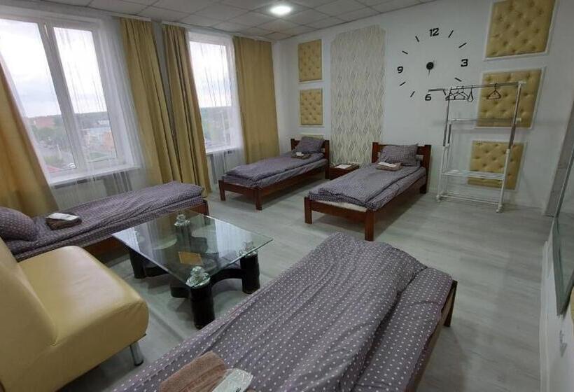 スタンダード４人部屋, отель меридиан