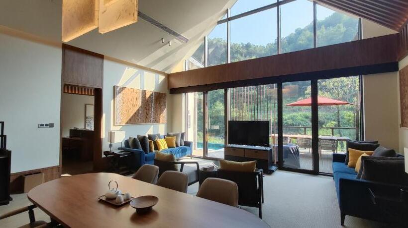 فيلا غرفة نوم واحدة مع مسبح, Ahn Lan Xinchang