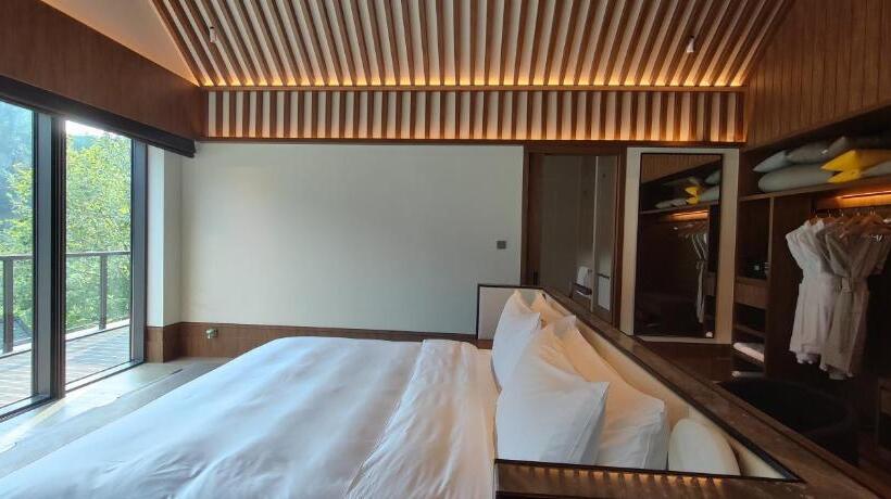 فيلا غرفتين نوم, Ahn Lan Xinchang