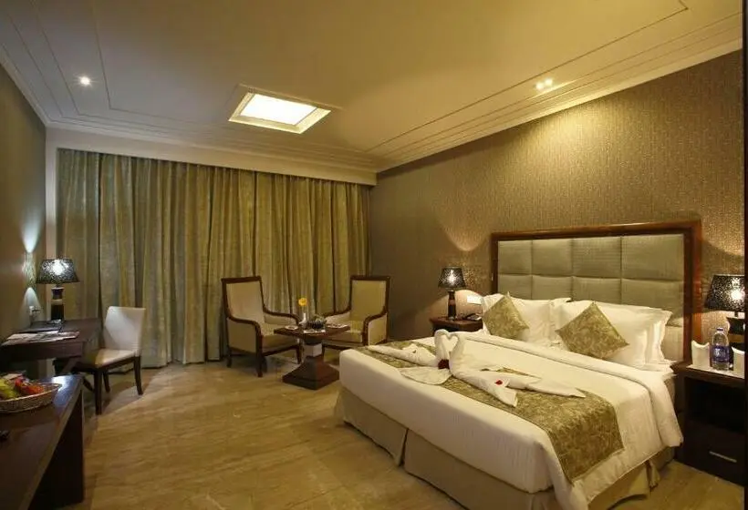 デラックスルーム, Godwin Meerut