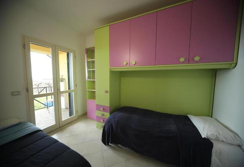 Трехместный Номер Deluxe Вид на Море, La Vista Agriturismo Boutique