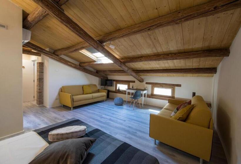 סוויטת ג'וניור משפחתית, Corte Garibaldi