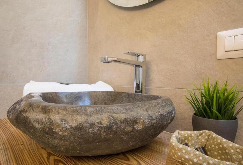 סוויטת ג'וניור משפחתית, Corte Garibaldi