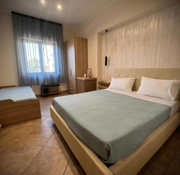 スタンダードトリプルルーム, Donna Viruzza