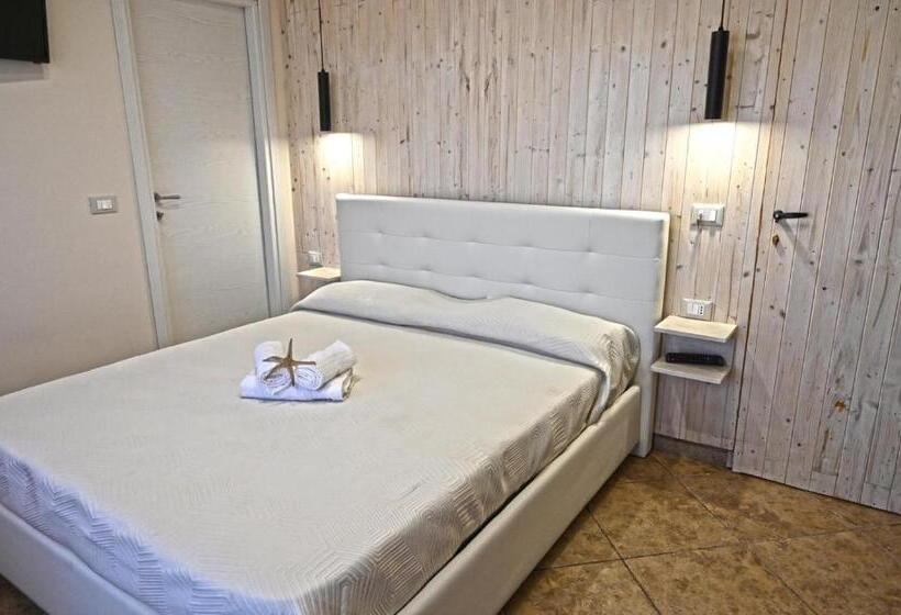 スタンダード４人部屋, Donna Viruzza