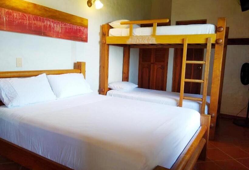 4인용 수피리어 룸, Granja Del Cafe Hotel Y Centro De Convenciones