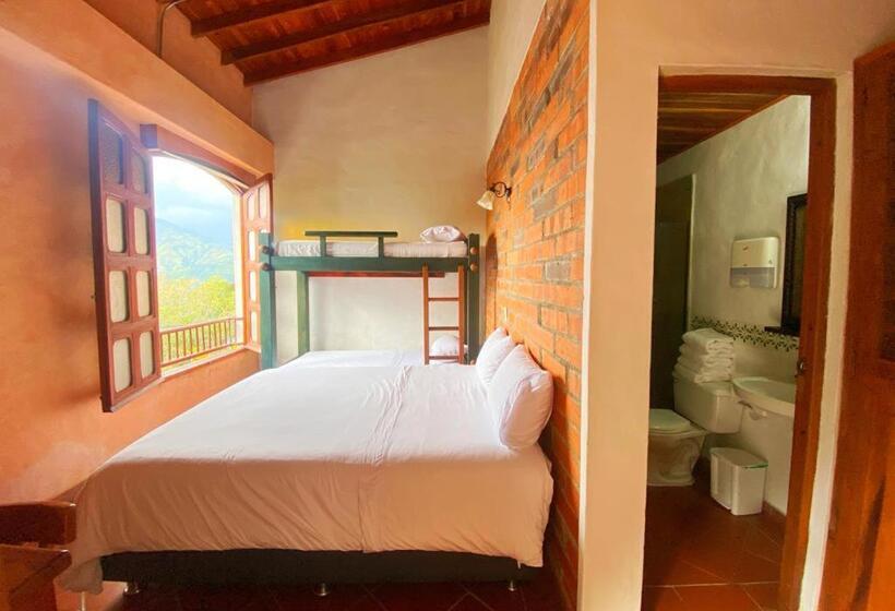 4인용 수피리어 룸, Granja Del Cafe Hotel Y Centro De Convenciones