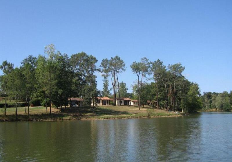 Семейное Бунгало, Hôtel Les Lodges D Eauze
