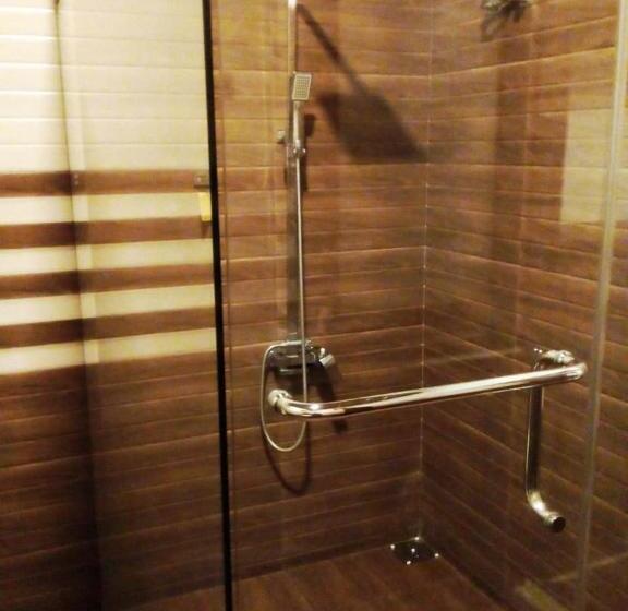 غرفة ديلوكس ثلاثية, Mihisara Resort