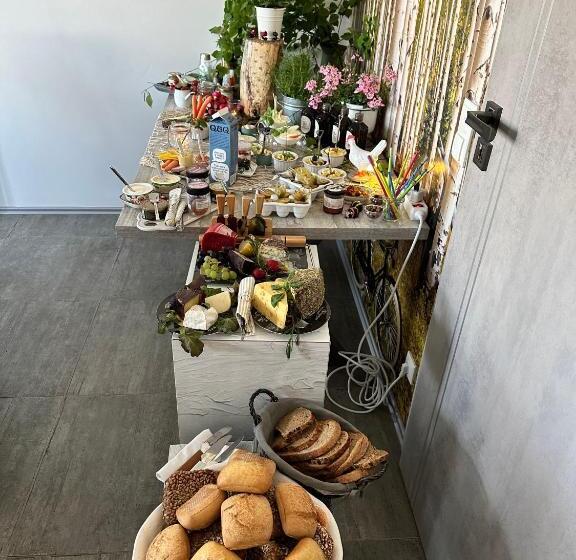 Семейное Бунгало, La Maison Bett & Bike